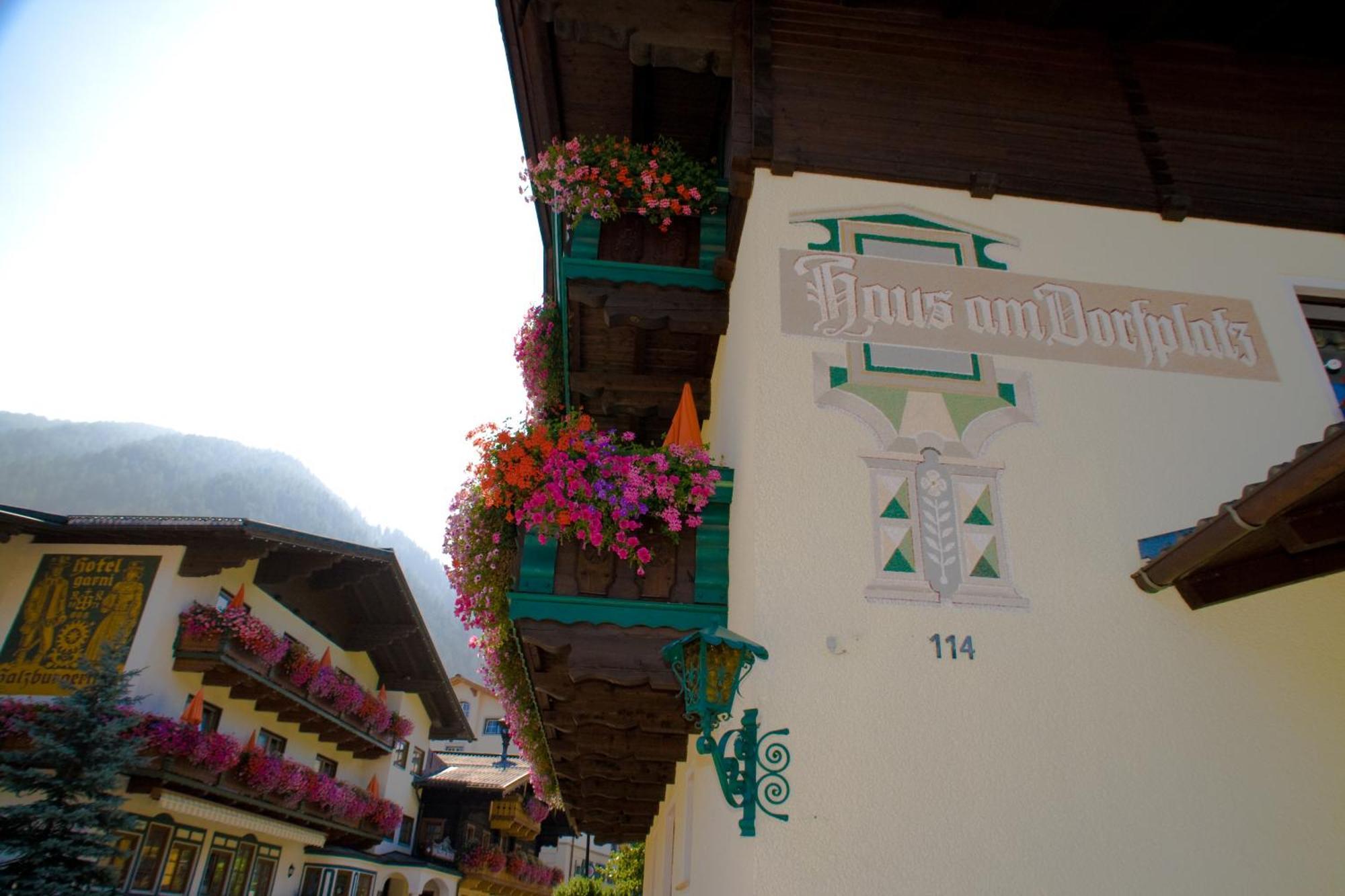 Pension Haus Am Dorfplatz Flachau Exterior foto